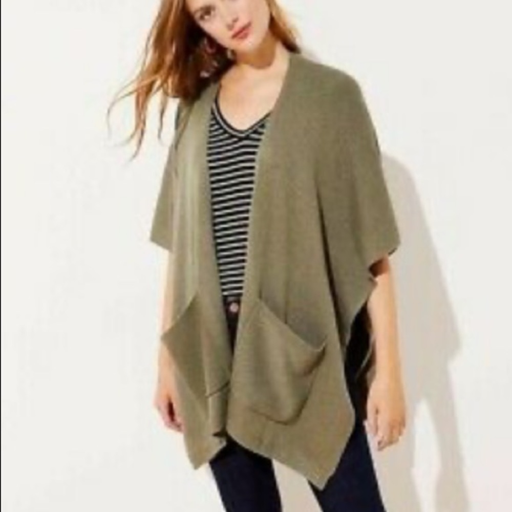 Loft Olive Green Pocket Poncho Wrap XS/S